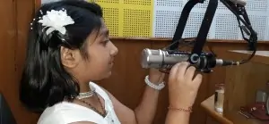 Rishita of Grade 4C on Radio FM Radio Choklat 104…..recording her interview. It will be aired at 6pm today. Please do tune in. 